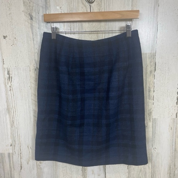 Talbots Vintage Wrap Skirt size 10 Dark Blue Black Plaid 100% Wool Office Preppy - Picture 4 of 7